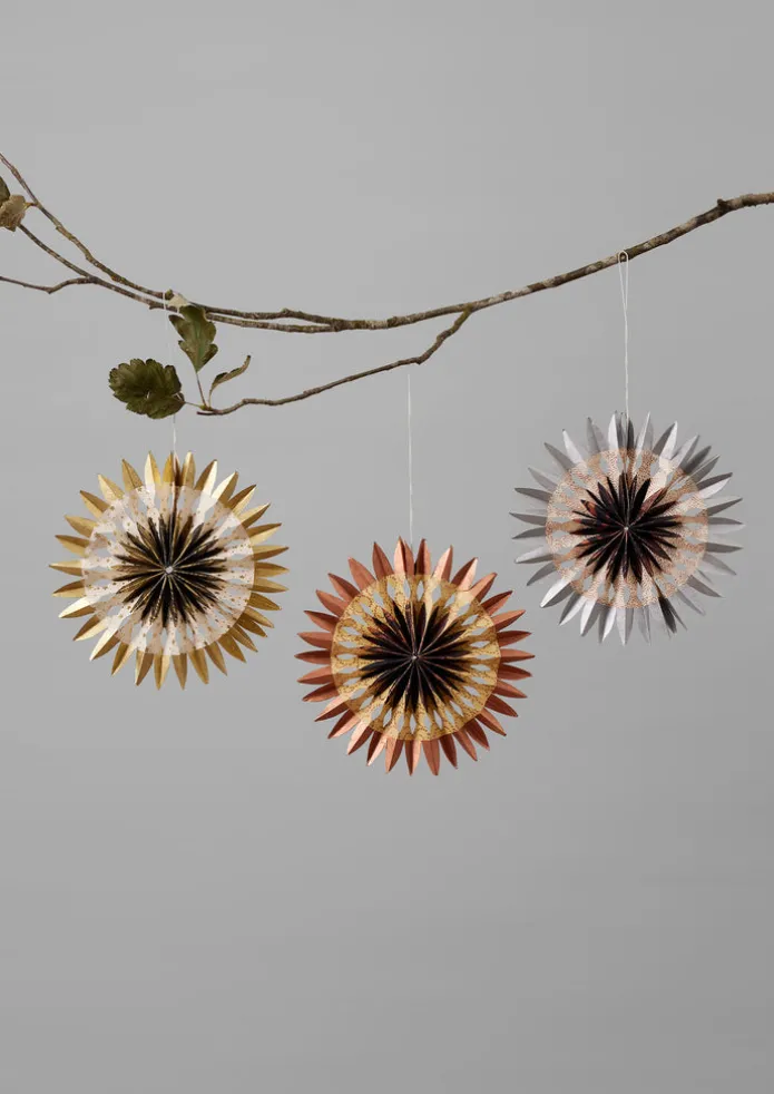 Large Dip Dyed Lokta Paper Rosette Set