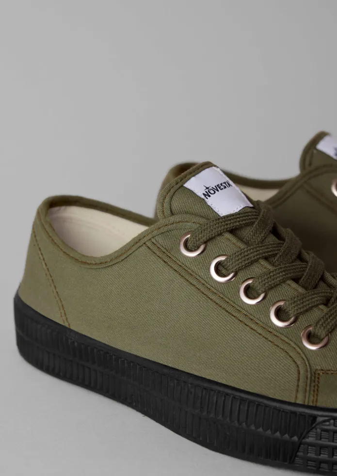 Novesta Star Master Plimsolls